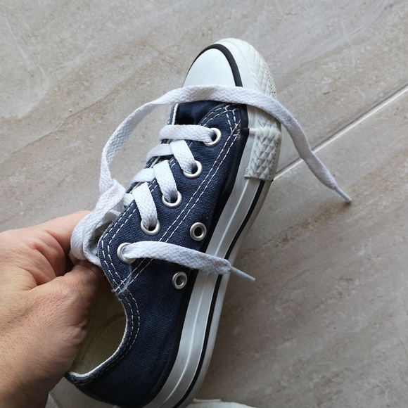 Converse boys shoes size US 10.5/ EUR 27 - Picture 5 of 14